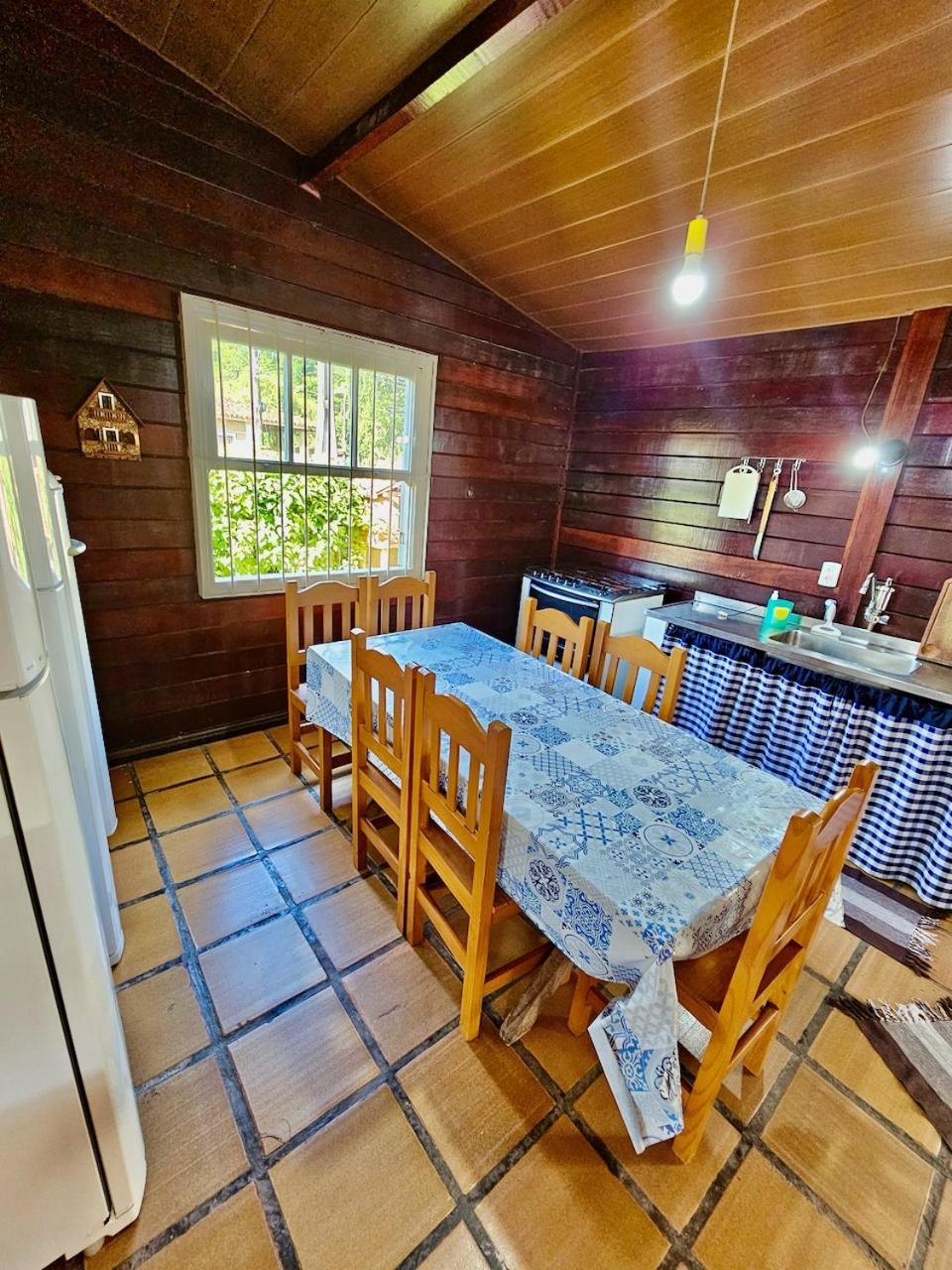 Chales Mar Virado Ubatuba Phòng bức ảnh